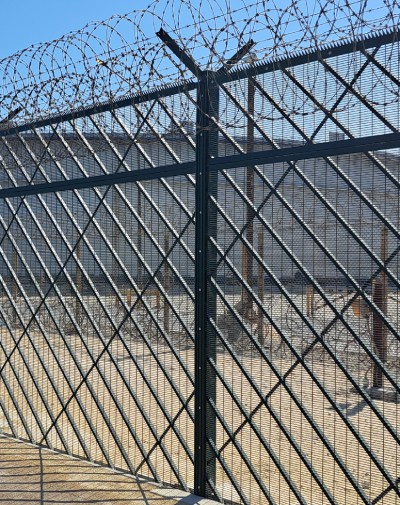 A cutting tool not able to cut through high resistance fence